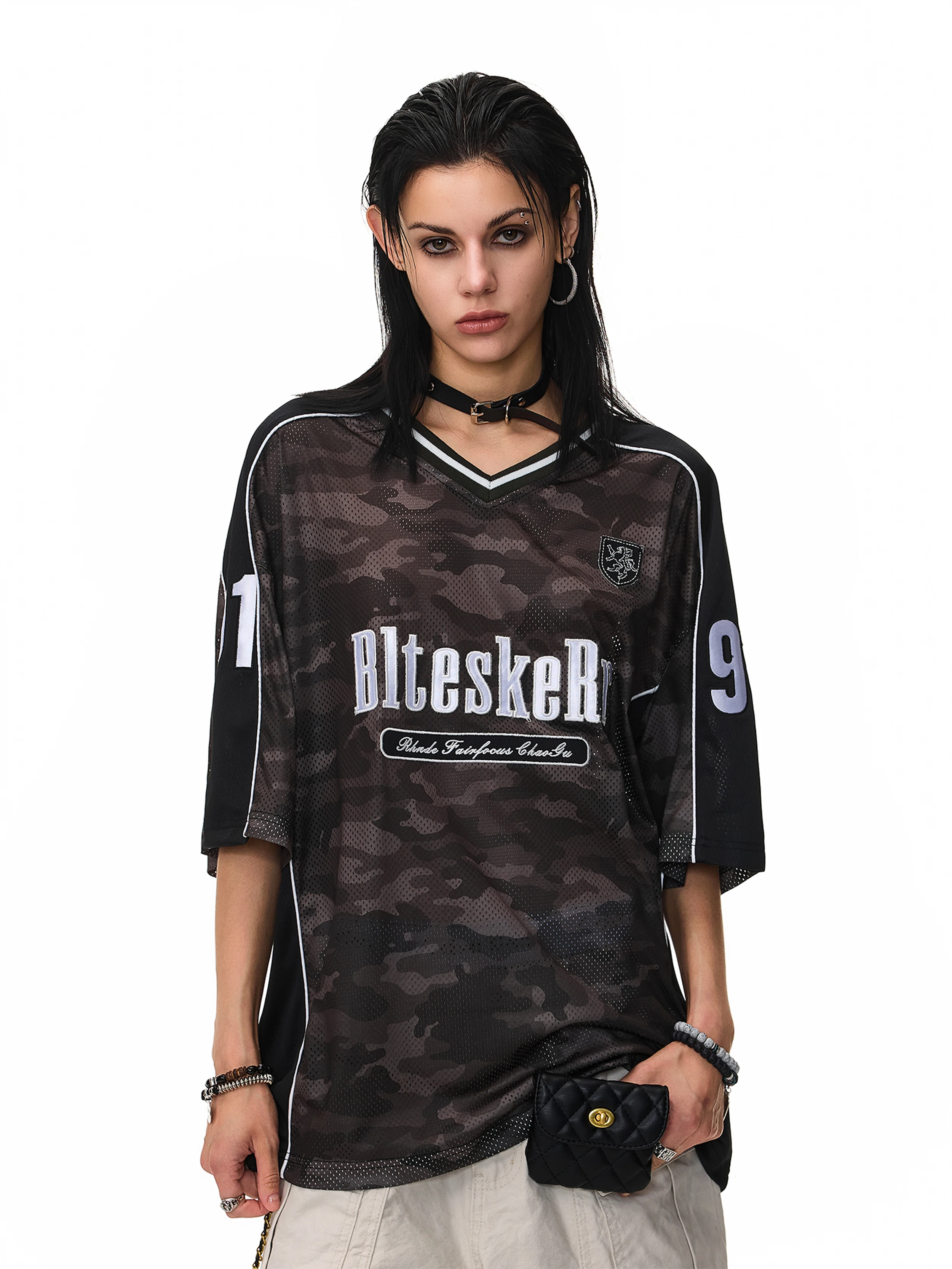 Retro American Embroidered Hollow out Camo Short Sleeve T-Shirt Loose Casual Design Top for Women Polyester Fiber Summer Wear