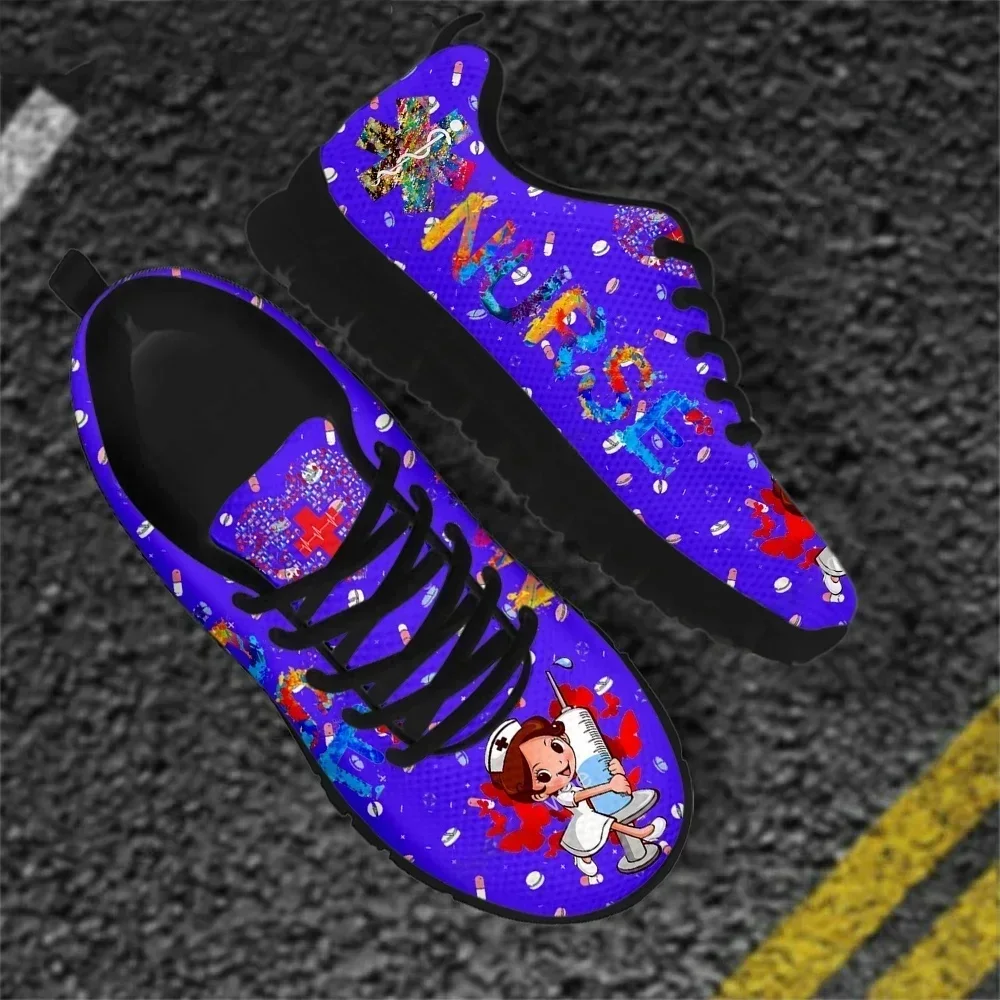 Baskets confortables à motif infirmières de dessin animé pour filles, respirantes et à lacets, pour femmes