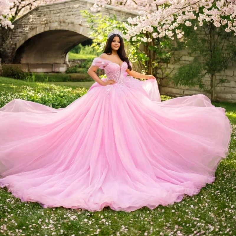 

Light Pink Ball Gown Quinceanera Dresses Applique Lace Beading Crystal Bow Tull Corset Off Shoulder Sweet 16 Dress Vestidos 15