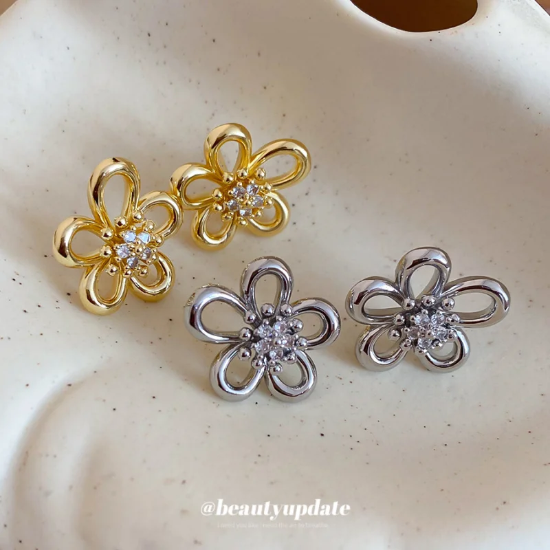 New Floral Earrings Casual Fashionable Unique Niche Versatile Drop Light Luxury High-End Women Luxury Girl Gift Simple Party