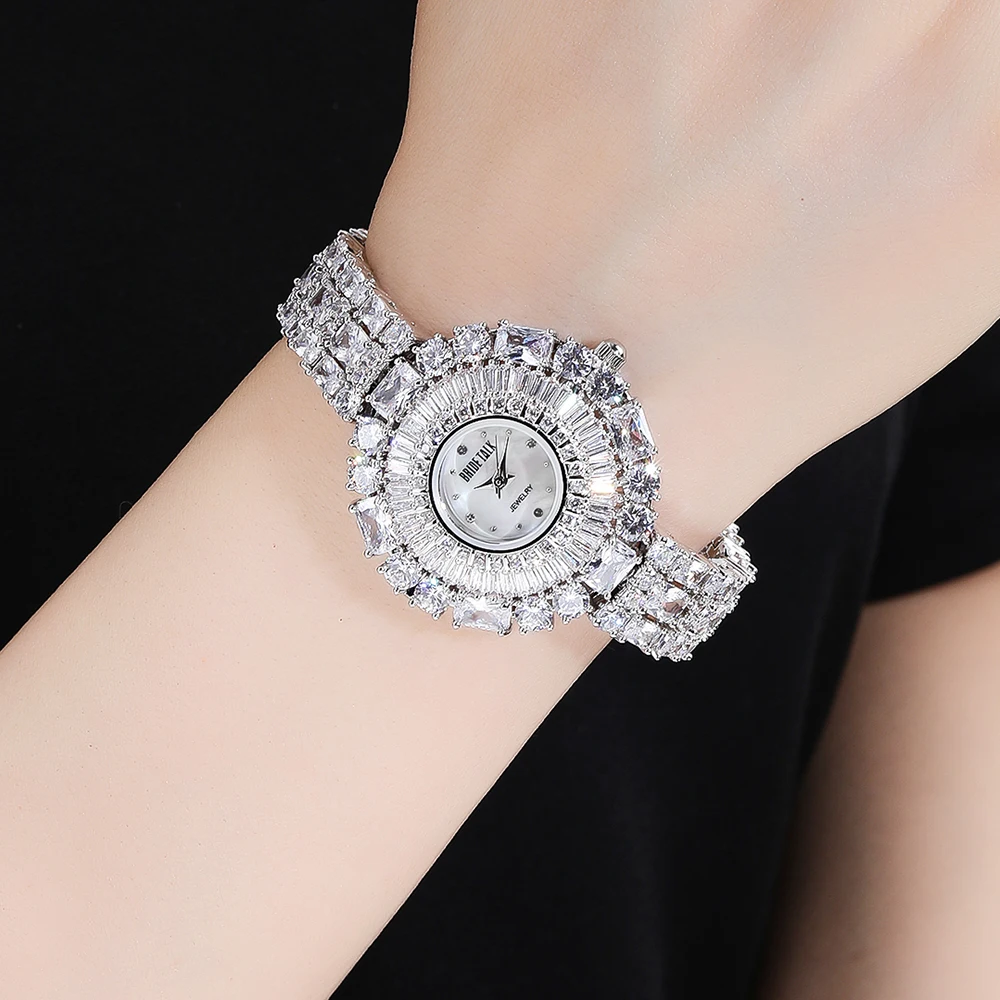 016009 Luxry Women Watch AAA Zircon Crystal Watch Bracelet for Wedding Party Jewelry Movement Waterproof  Watch Accessories Gift