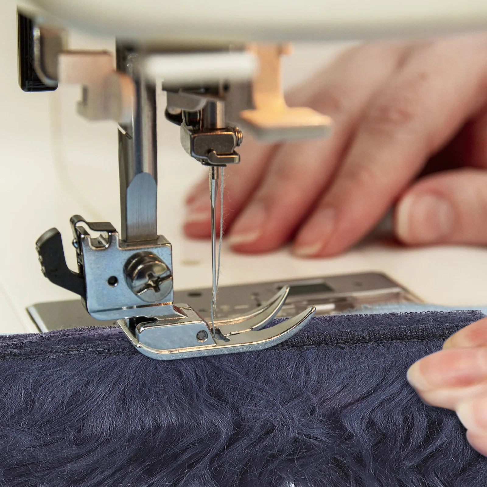 

4Pcs Artificial Shaggy Fabric Strips for Gnome Beards Cosplay Hats Sewing Costumes Acrylic Polyester Supple Easy Cut