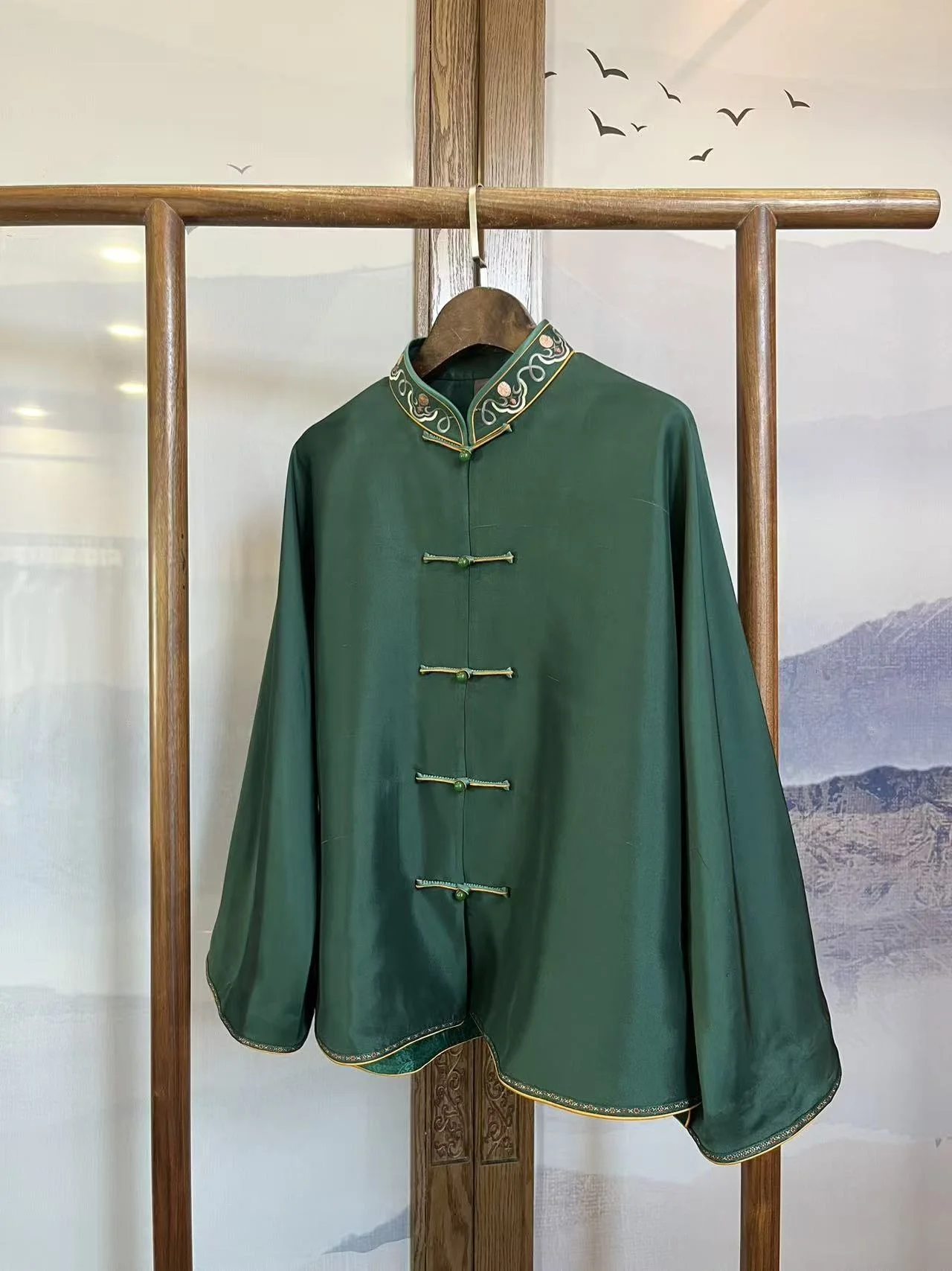 

Новая блузка GS850Z с шелковой вышивкой на воротнике, в китайском стиле, на одной пуговице, свободного кроя, с длинными рукавами, круглым вырезом, в традиционном китайском стиле