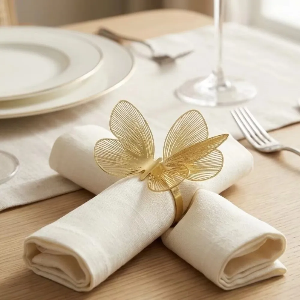 1PC Elegant Metal Buckle Napkin Ring Hollow Butterfly Waterproof Napkin Holder DIY Ornament Dinnig Table Decoration