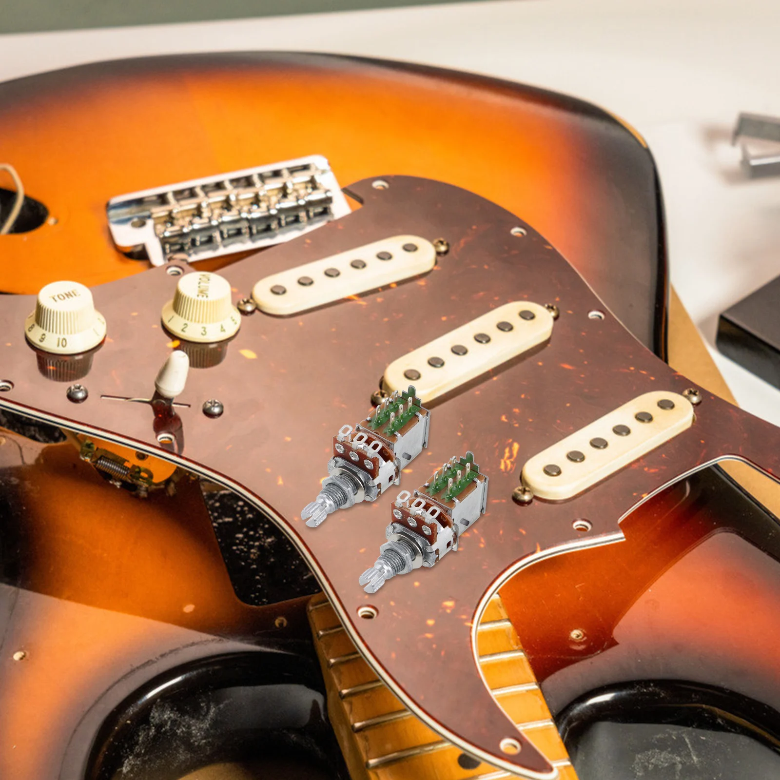 

2 Pcs Tone Lift Switch Guitar Electric Potentiometer Part Accessories for Adults Audio Potentiometers Parts