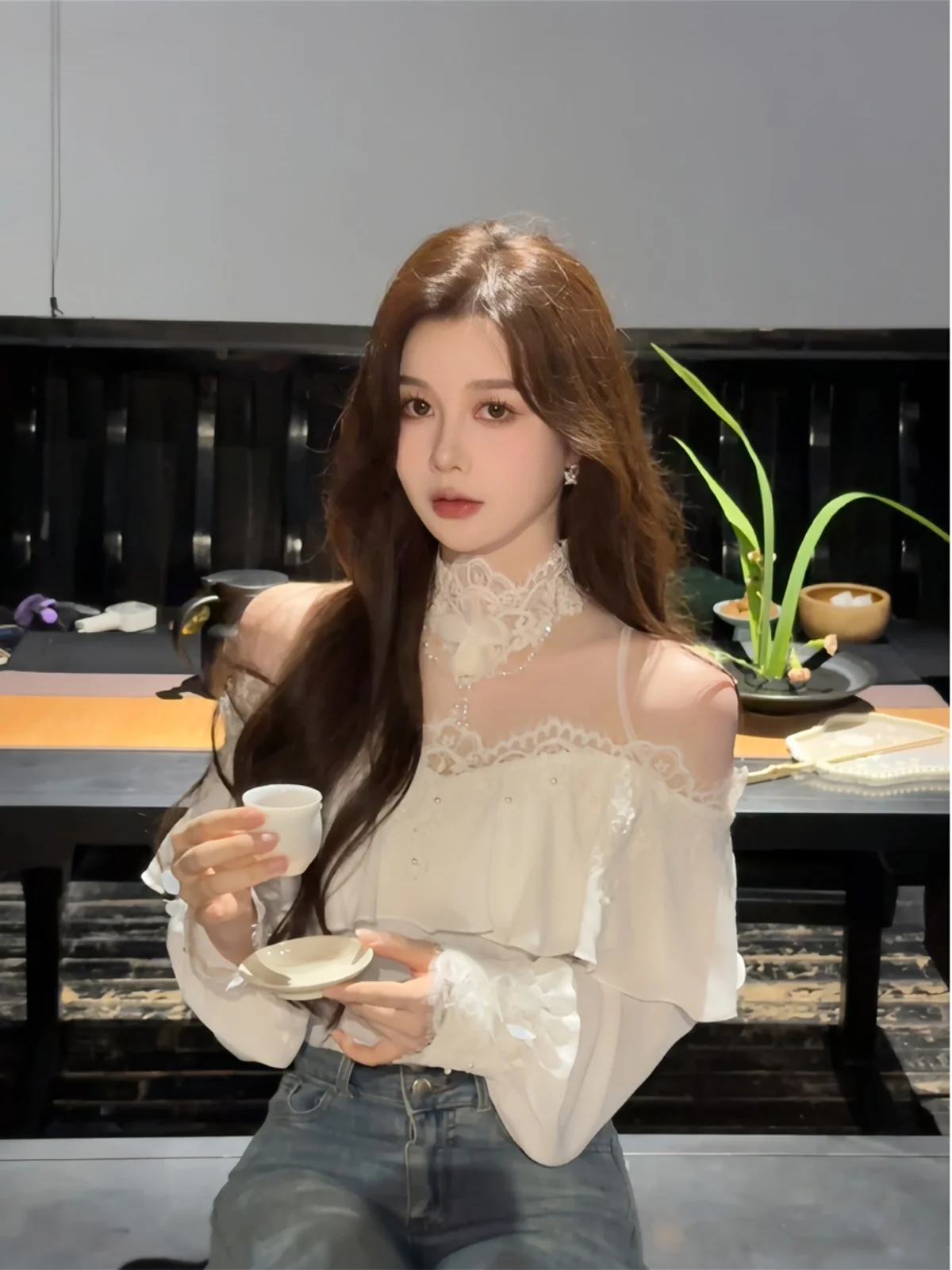 

AZZHEN Fairy-Like Lace irt Women's Heavy-Crystal Design Sense White Lotus Ele adow Long Sve Loose Fit Top