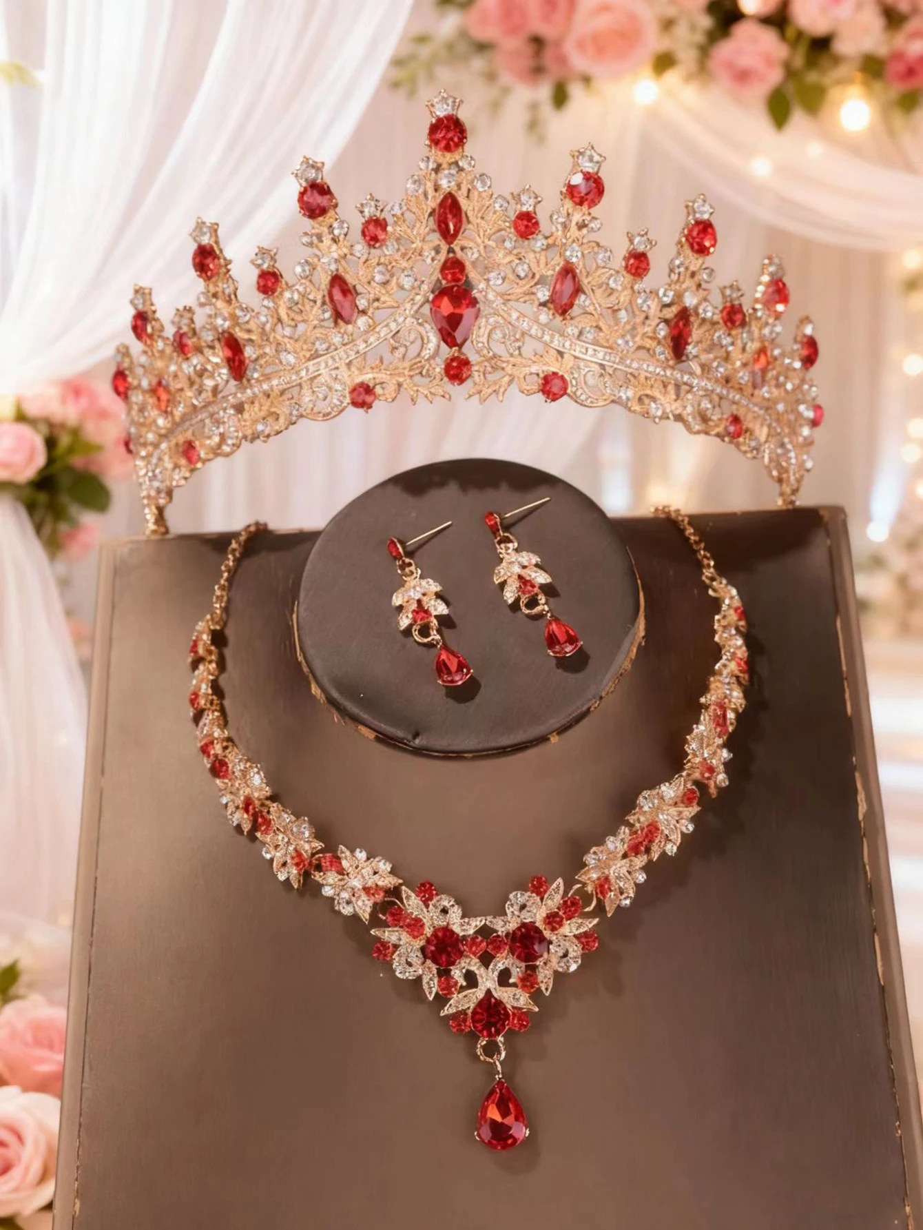 Retro Red Diamond and Gold Bridal Crown Necklace and Earrings Three-Piece Set Chinese-Style Toasting Attire Ruby Wedding Dress Headpiece Set