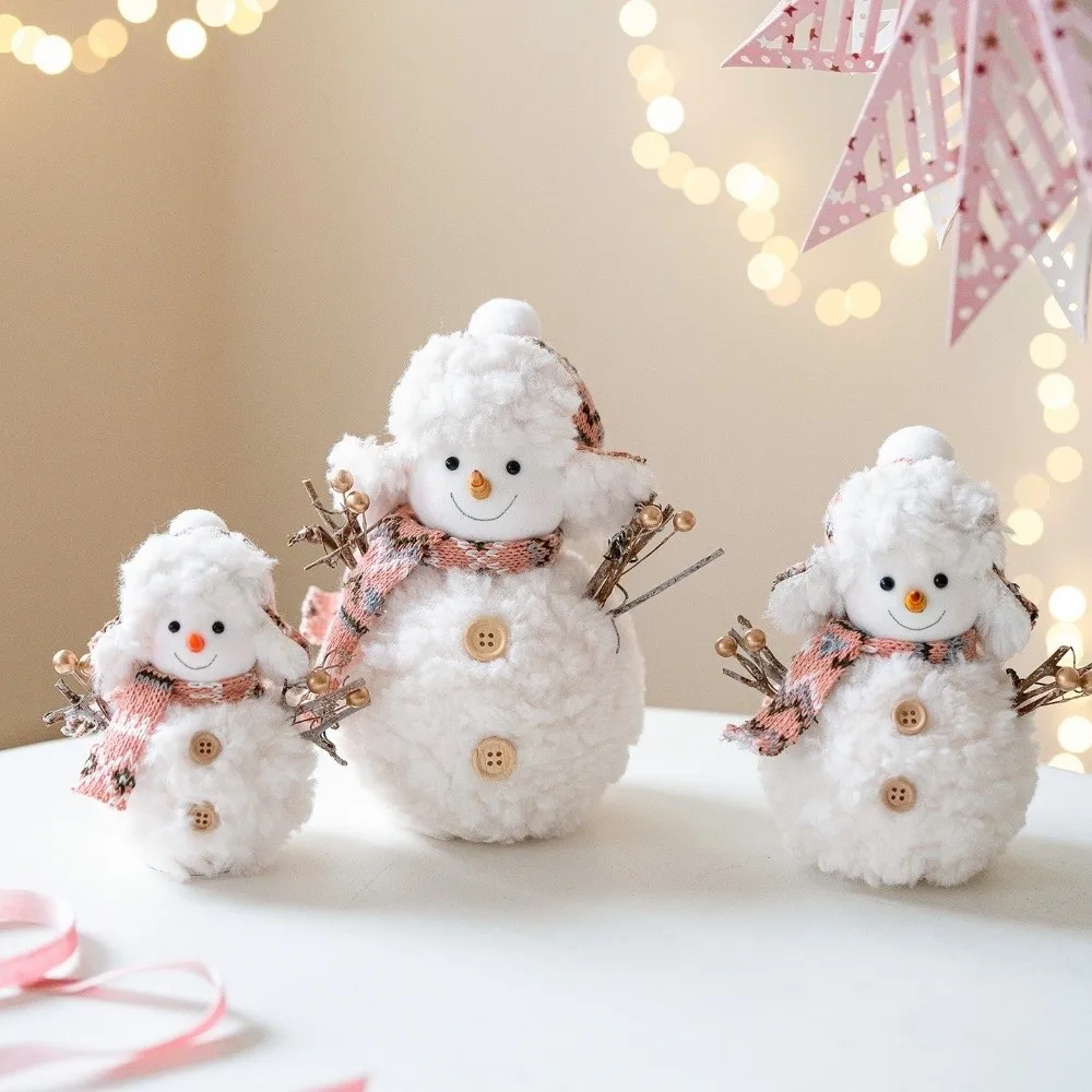 漫画クリスマス雪だるまの装飾品ラウンド帽子ニット雪だるま像シミュレーションソフトぬいぐるみ雪だるま人形クリスマステーブル