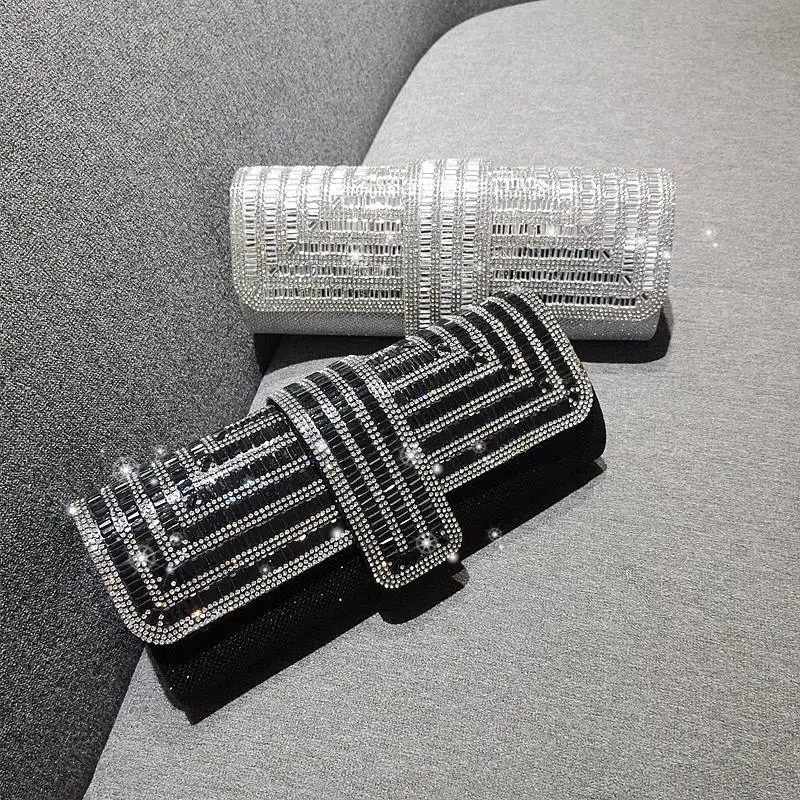 Direktverkauf ab Werk: Diamantbesetzte Abendtasche mit drei Rabatten, Handtasche mit Kettengurt, Kristall-Clutch für Hochzeiten und Partys