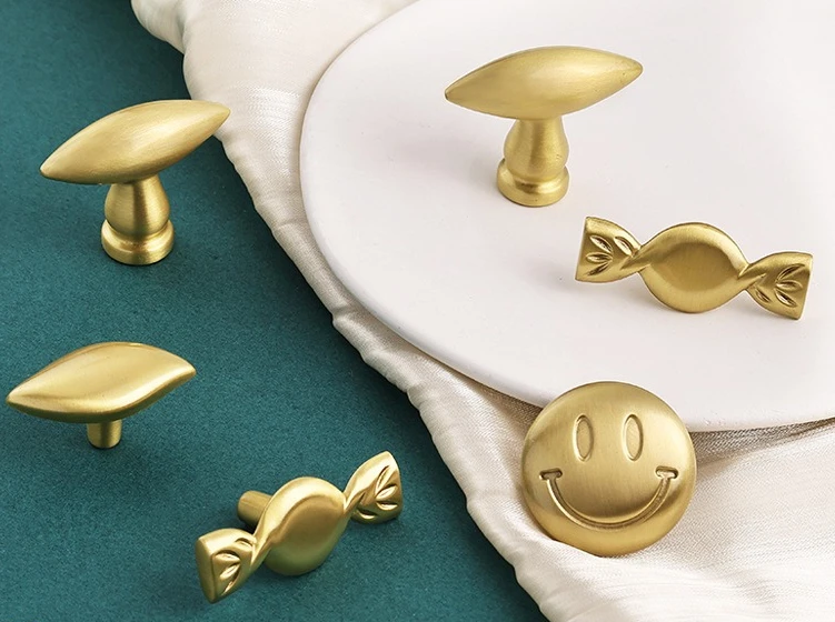 Modern cute cabinet handle cabinet door simple clothes cabinet drawer cartoon handle gold bookcase pure brass handle