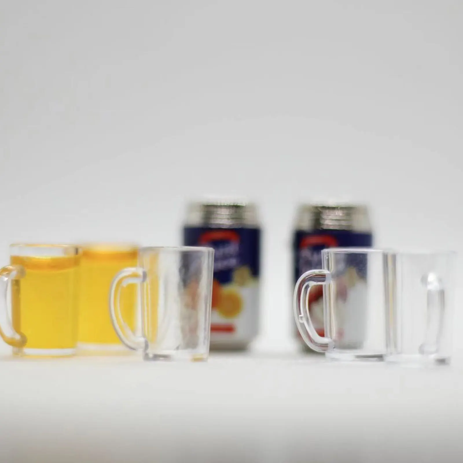 

10Pcs Resin Mini Beer Mugs Simulated Beer Cup Models for Mini House Decor Tiny House Kit Non Deformable Comfortable Feel Elegant