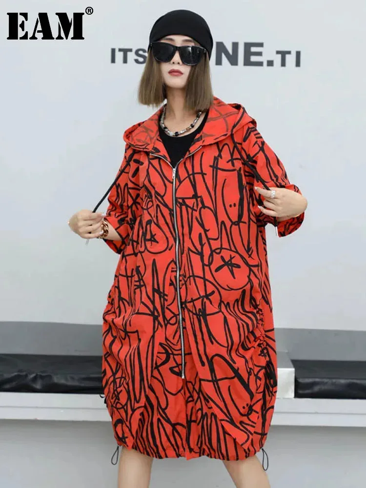 EAM Women Color-block Big Size Knee-length Trench New Hooded Short Sleeve Windbreaker Fashion Tide Spring Autumn 2025 31A0527