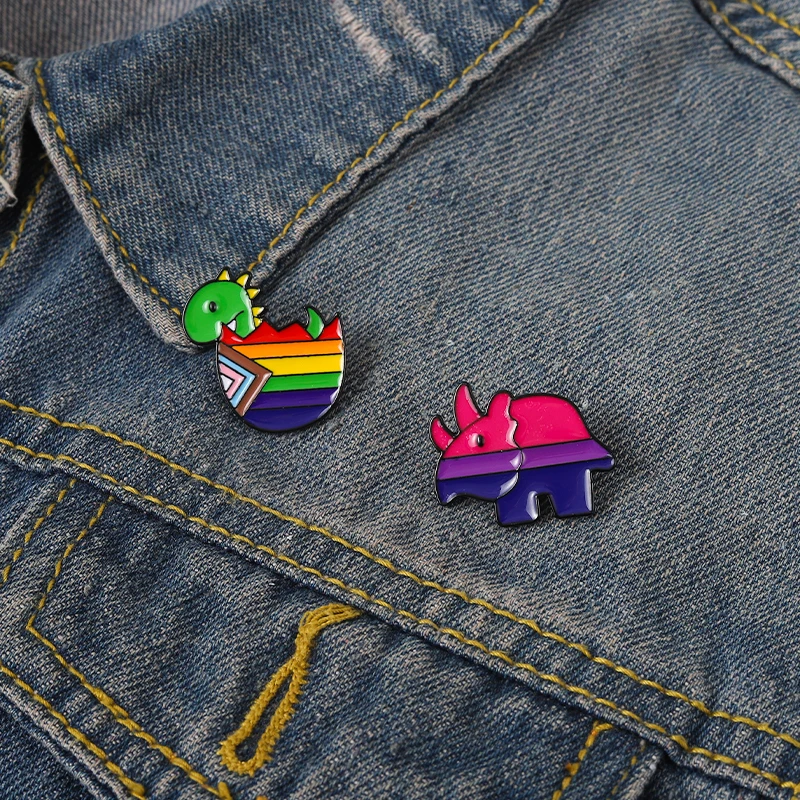 Cute Folding Rainbow Dinosaur Enamel Pins Chibi Triceratops Brooches Lapel Badges Cartoon Animal Jewelry Gifts for Best Friends