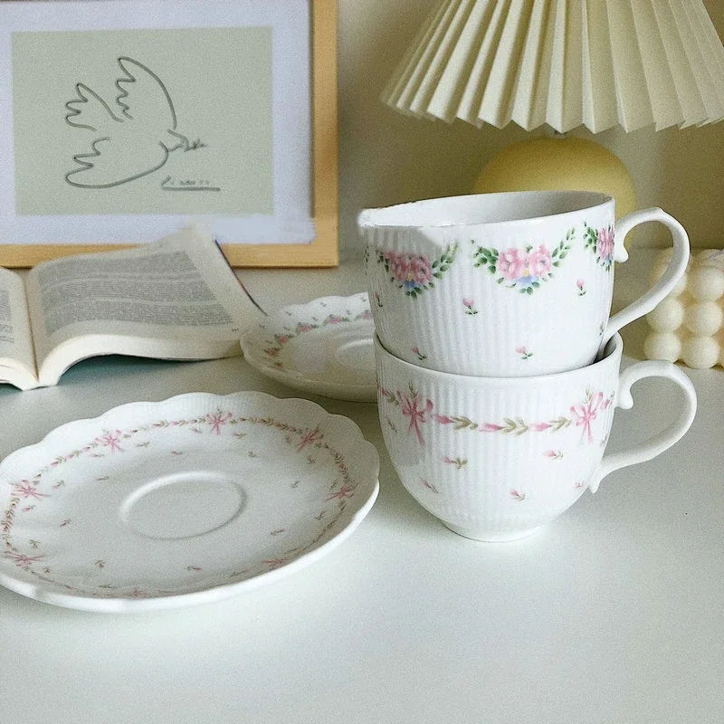 

Coffee Cup and Saucer Vintage Relief Rose Ceramic Mug Breakfast Milk Mugs Dessert Plate Afternoon Tea Cups Household Drinkware