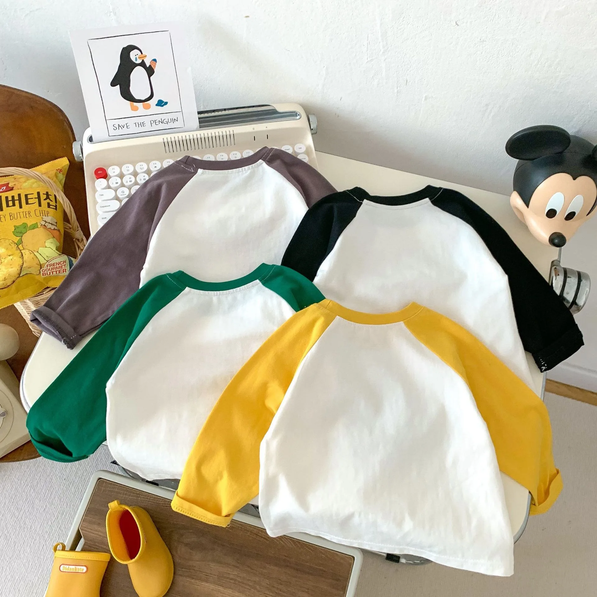 Children Long Sleeved T-shirt  Autumn Color Blocked Raglan Sleeves Boys Sports Shirt 3-8 Years Old Cartoon Printed Girls Top