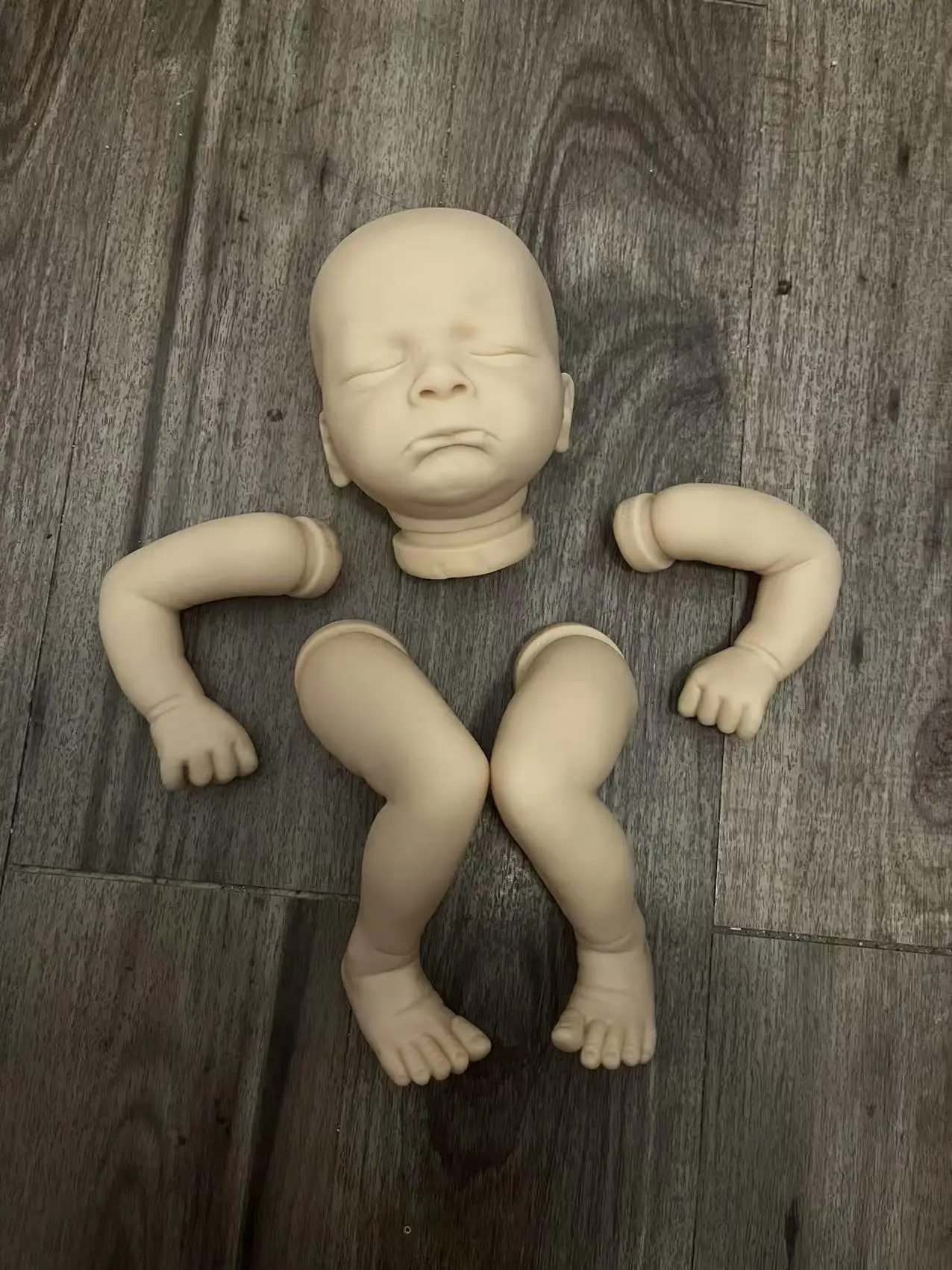 NPK 19''Frische Farbe, handgefertigt, hochwertig, unvollendet, unbemalt, DIY-Teile, Bebe Reborn Milan mit Stoffkörper, Soft-Touch-Puppen-Set