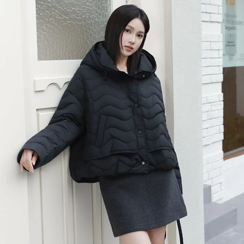 

Short Down Jacket 2025 Winter New Arrival Women's Fashionable Loose-Fit Flattering Commuter Versatile Coat Warm and Trendy