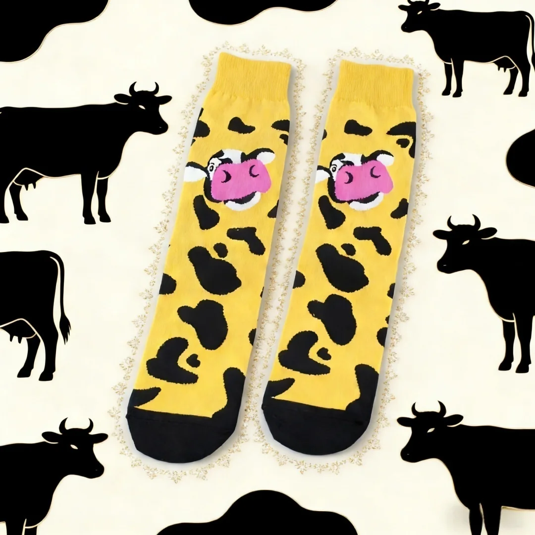 1 Pair of Cartoon-Style Cute Cow Print Socks,Fashionable Cow Spots, Suitable For All Seasons