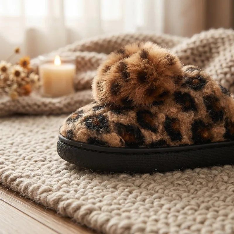 Leopardfarbene, flauschige Hausschuhe für Damen, Winter-Hausschuhe, warm, plüschig, süß, im Liebesstil, große Größen, Mädchen-Hausschuhe aus Baumwolle. – Detail 9