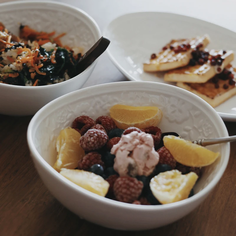 

Zeteng Home Salad Bowl Irregular ape White European Luxury Breakfast Vegetable Light Food Fat Reduction Fruit Noodles Mixin...