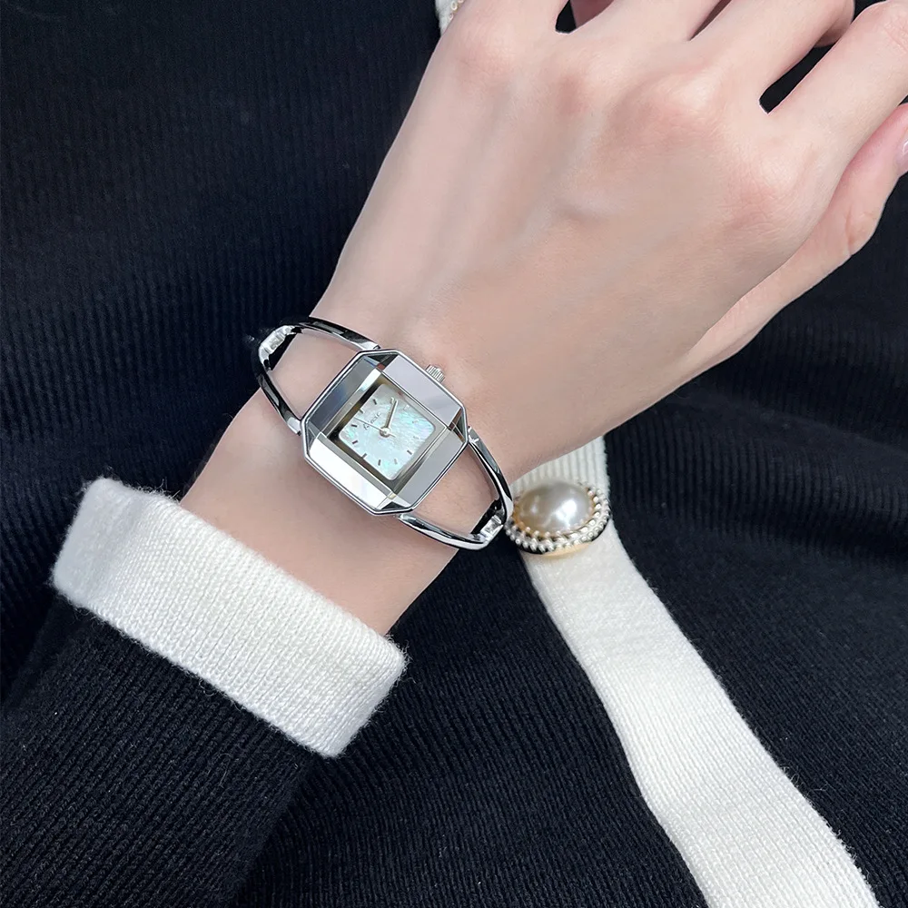 Fashion Brand Women's Watch Simple Square Small Dial Bracelet Quartz Watch Waterproof Steel Strip Clock Delivery Gift Box Reloj