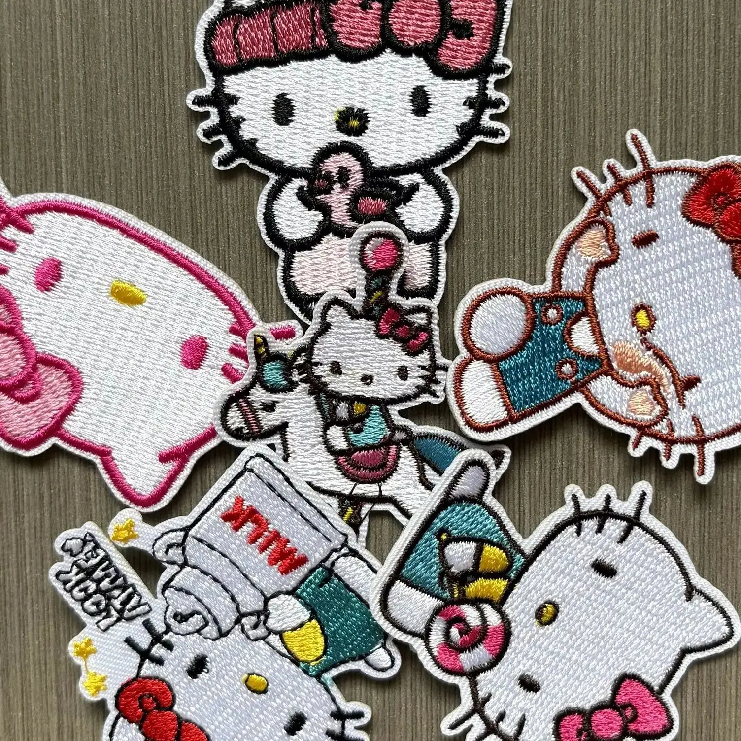 Милый-мультяшный-hello-kitty-kt-cat-вышитая-нашивка-для-шитья-детской-одежды-куртка-шляпа-джинсы-наклейка-для-глажки-оптовая-продажа