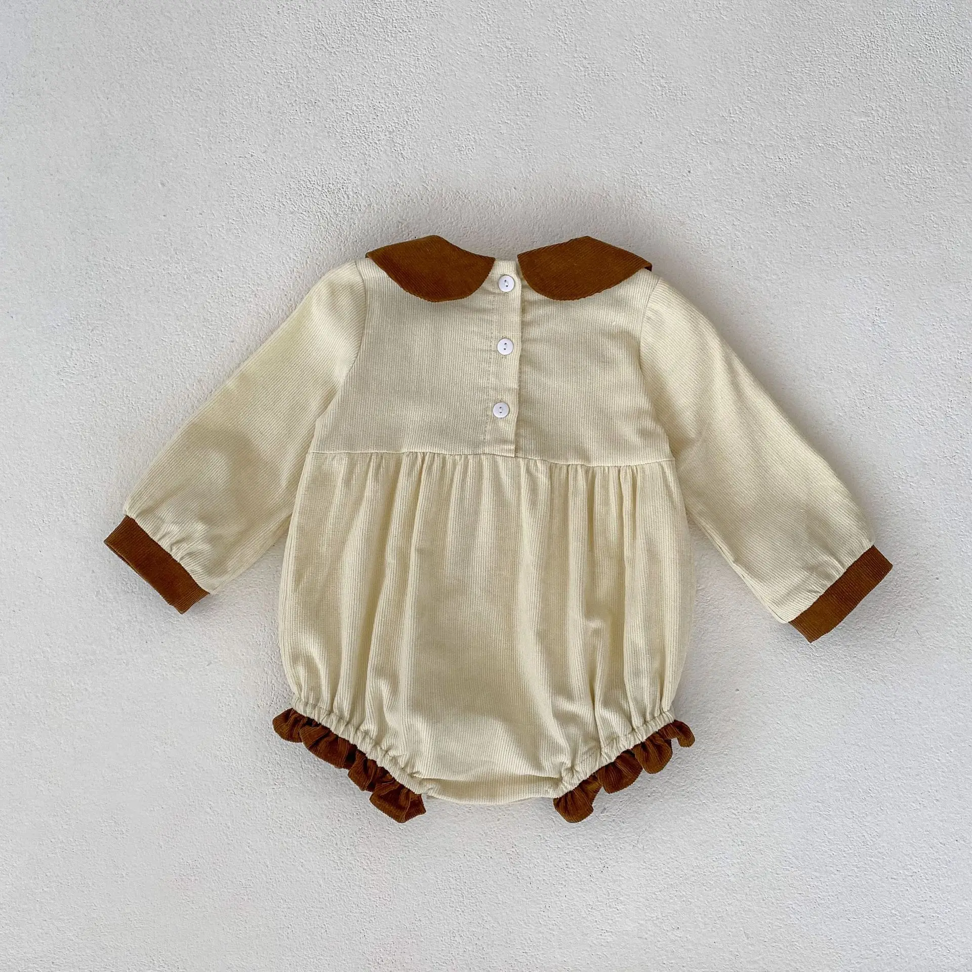 2023 Autumn Darling: Adorable Kitten Embroidered Doll Collar Romper - Sweet Long Sleeve Bodysuit for Baby Girls (0-3 Years)