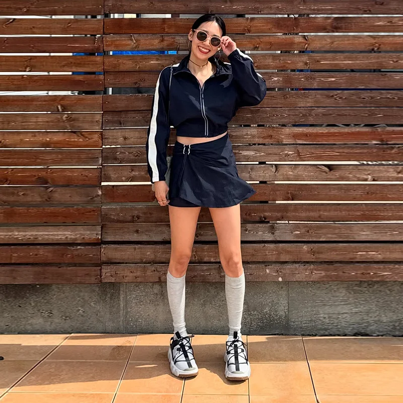 Paneelbesetzte Stehkragen-Oversize-Jacken und Culottes-Sets für Damen – Streetwear-Outfits mit langen Ärmeln, Reißverschluss, lockerer Passform und Shorts mit Kordelzug – Detail 5