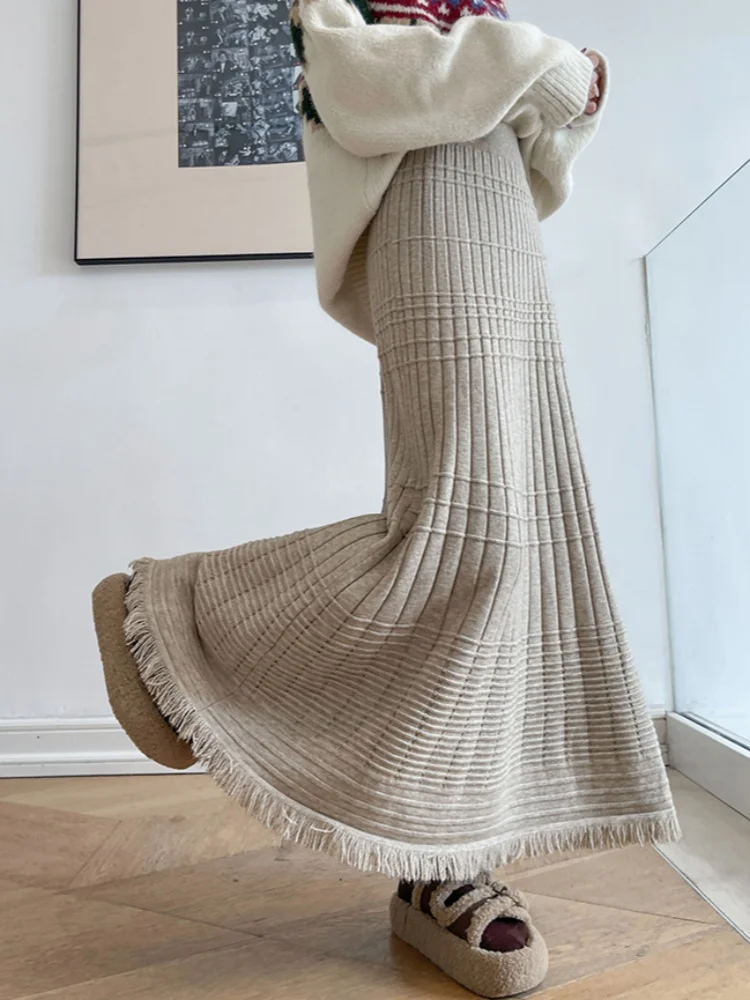 

SMTHMA Мягкая дизайнерская трикотажная длинная юбка с кисточками для женщин Высокая талия Утягивающая трикотажная юбка с большой текстурой А-силуэта Большая распашная юбка