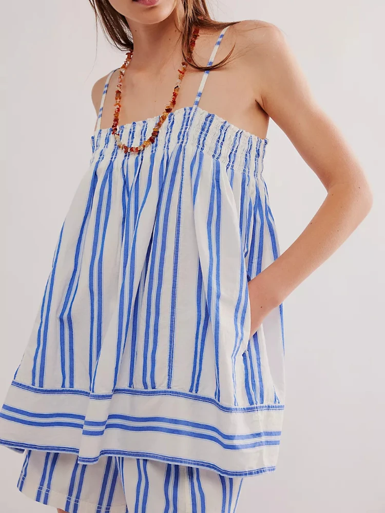 

2025 Summer Fashion New Women's Elegant Short Clear Set Casual Splicing Striped Strap Top Shorts Sport Two Piece Set