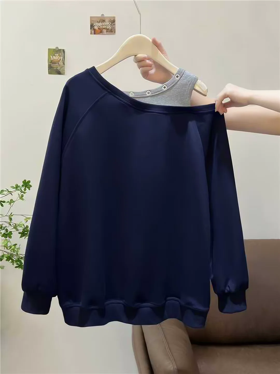 One-Shoulder Layered Sweatshirt for Women Fall Winter 2026 New Design Relaxed Loose Fit Slim Tops