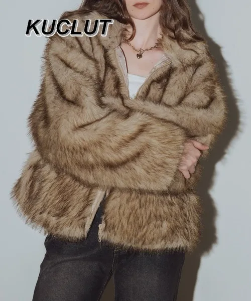 Cappotti in pelliccia sintetica da donna Giacca con cerniera a maniche lunghe High Street Style Giacche calde invernali alla moda Cappotto spesso casual