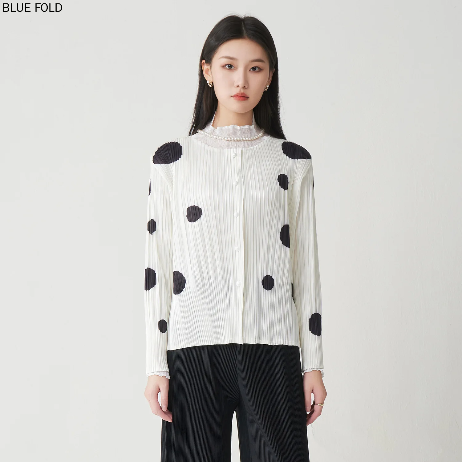 

Miyake Women's Autumn Top Coat Polka Dot Single-Breasted Fashionable and Versatile Cardigan