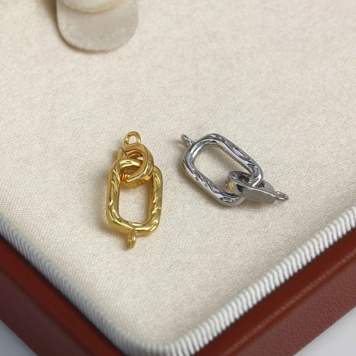 Luxury Hollow Square Textured Clasp, Brass Gold Plated Findings for Handmade Pearl Jewelry DIY