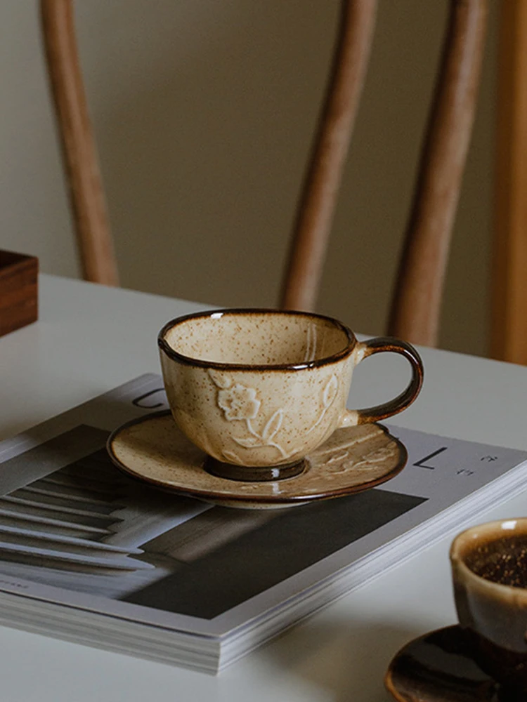 Ahunderjiaz-Retro Coffee Cups and Plates, Brown Mugs with Handle, Kitchen Beverage Set with Gift Box