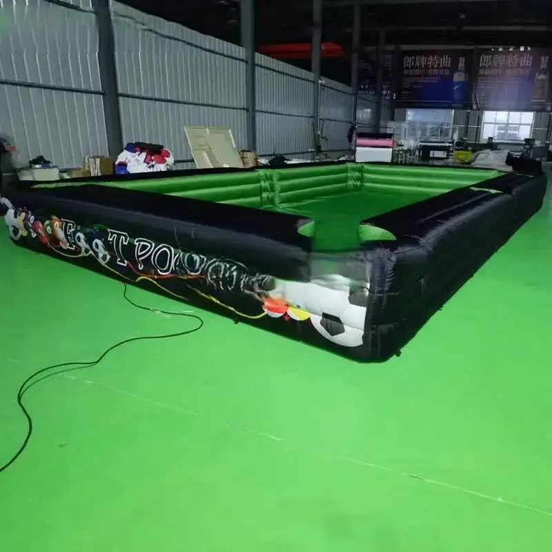 Juego de billar de fútbol interactivo, mesa de billar grande con 16 pelotas, billar negro Iatable para eventos de fútbol