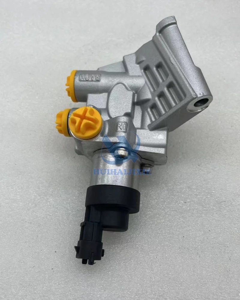 VOE21638691 Fuel Regulator Valve for Volvo EC140C EC160C EC180C EC210BLC EC235C EC240B EC290B EC300 Construction Machinery Parts