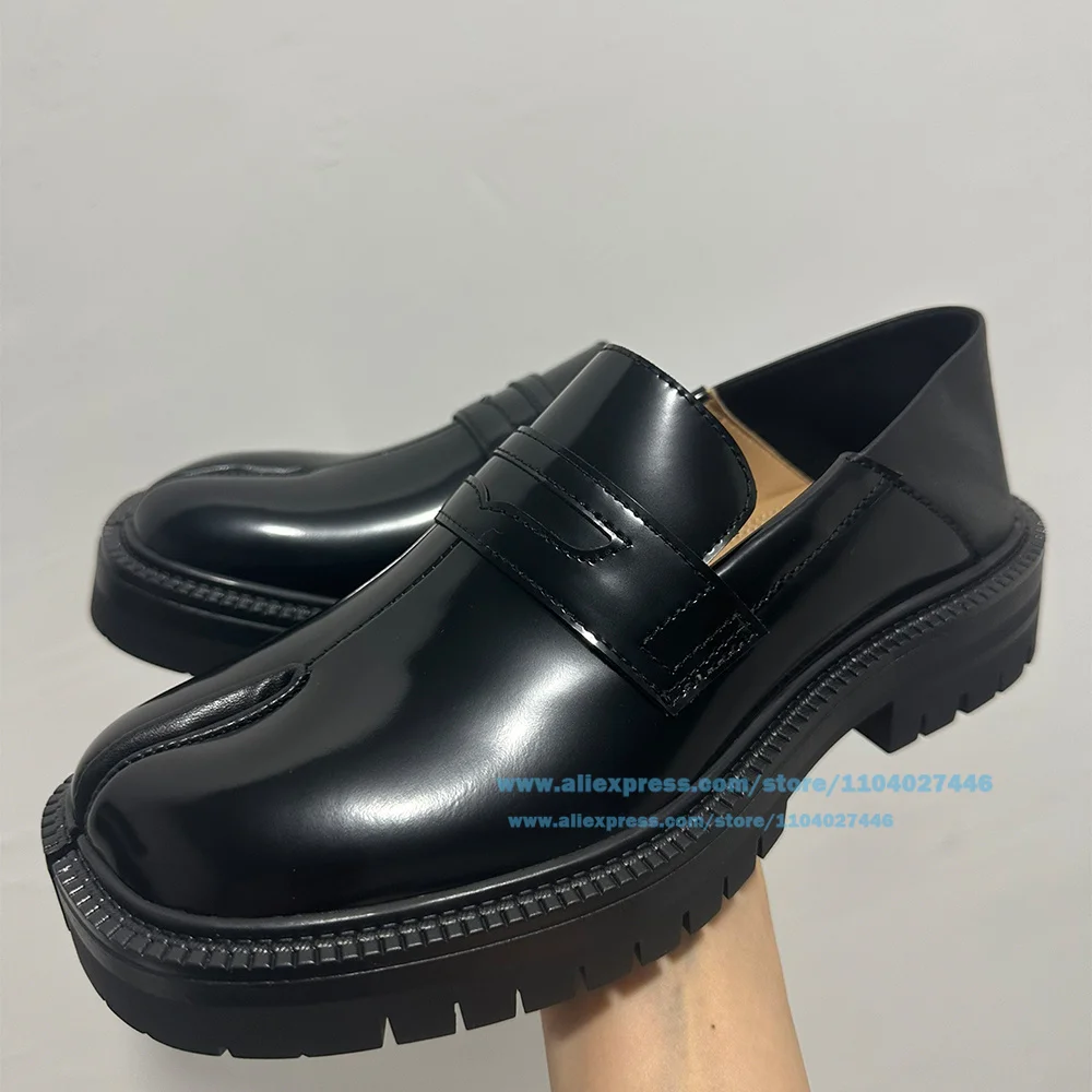 

Split Toe Tabi Loafers Men's Thick Soled Single Shoes Soft Leather Soft Soles Leather Shoes Solid Color Brand Shoes Men Shoes