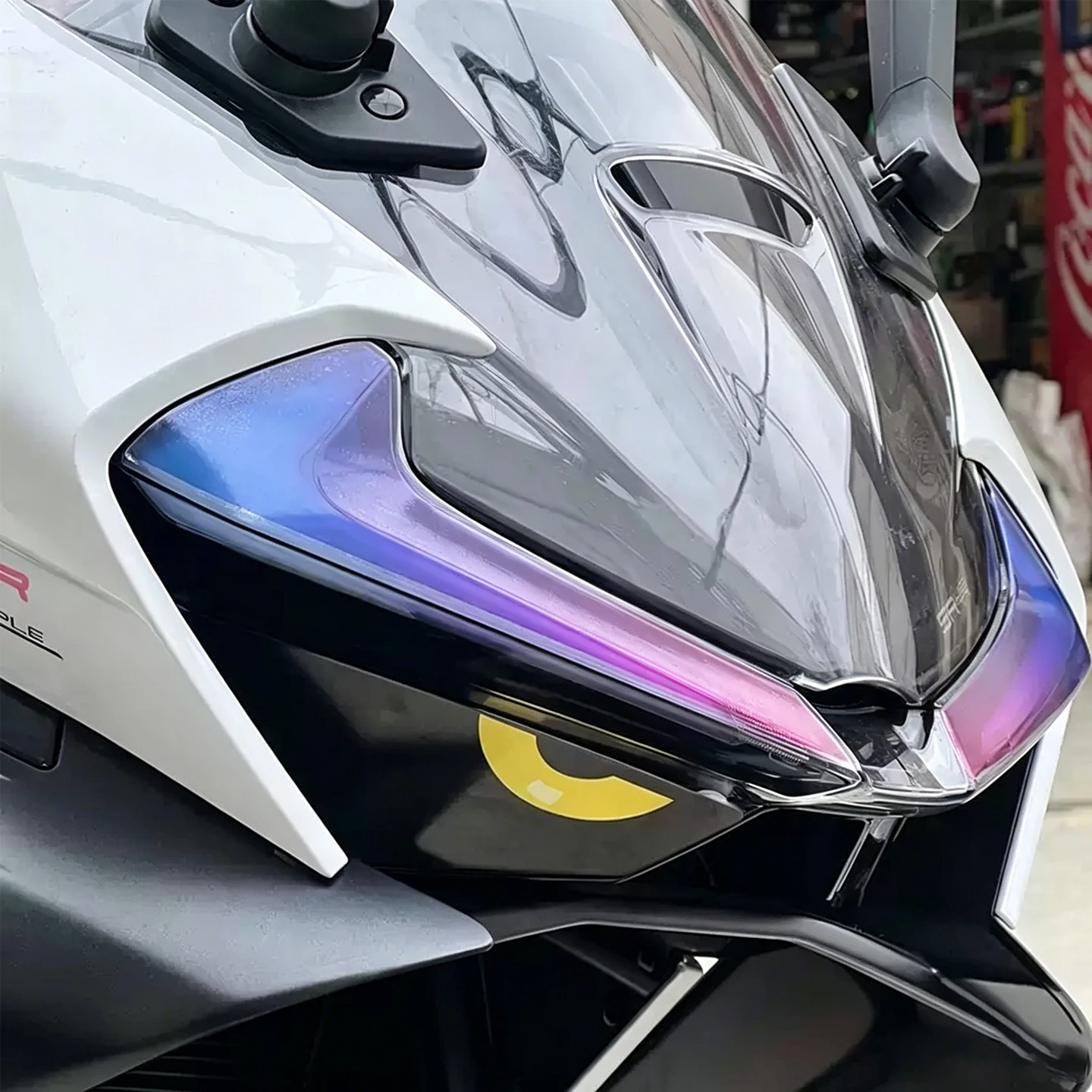 Für CFMOTO 675SR Gradient Motorrad-Scheinwerferschutzfolie Aufkleber Moto Sportbike Augenbrauen-Licht Vinyl Zubehör Dekor – Detail 3