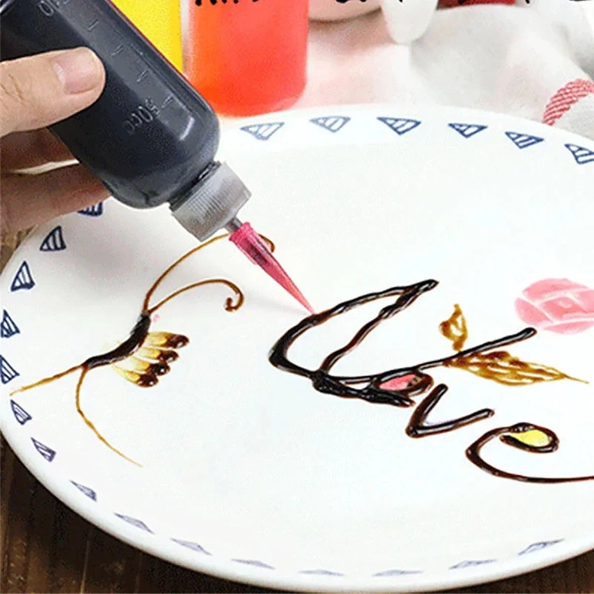 

50ML Jam Painting Squeeze Bottles with 7 Nozzles Cream Cake Decor for Baking Drawing Pastry Tools Kitchen Accessories Gadgets