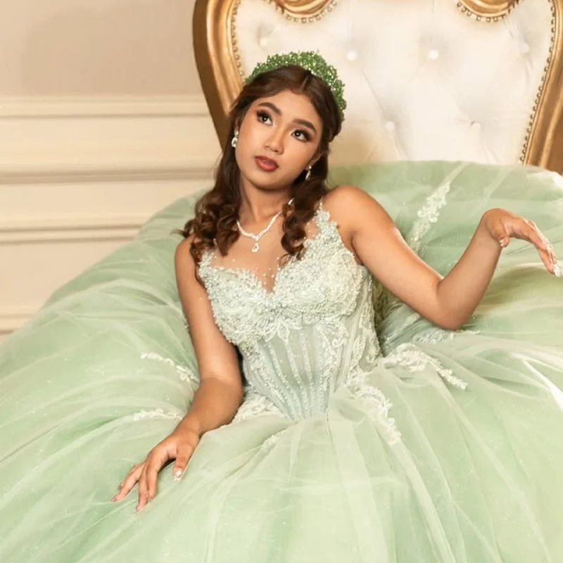 

Индивидуальные мятно-зеленые платья Quinceanera с открытыми плечами и аппликацией из пайеток, длинный хвост, жемчужное бисер, Vestido 15, Quinceanera