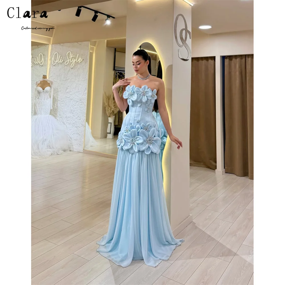 Clara Maßgeschneidertes Himmelblau Blumen Ärmelloses Meerjungfrau-Kleid Elegante Abendkleider für Luxus-Partys Abendkleider für Hochzeiten Ballkleider