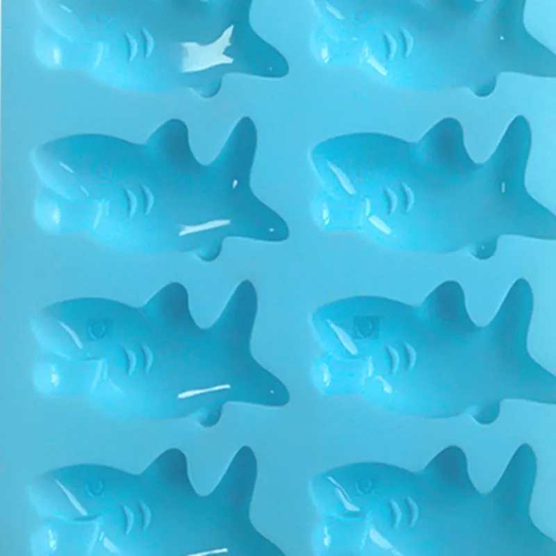 New DIY Shark Silicone Molds 8 holes Marine Animals Baking Cake Decoration Tools Ice Pudding Fondant Biscuit Mold Chocolate