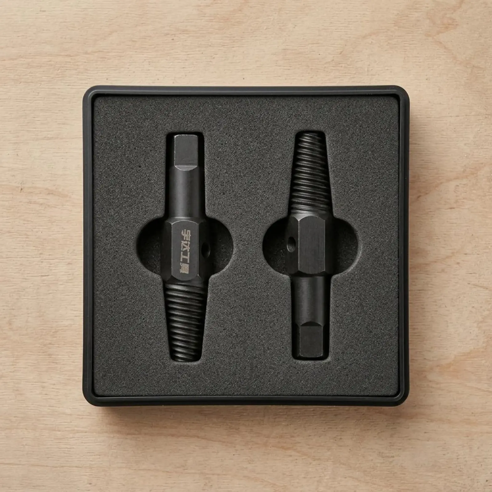 4 Pieces Screw Extractor Set Sturdy Broken Screw Extractor Set Hand Tool Rust Resistant Compact and Portable