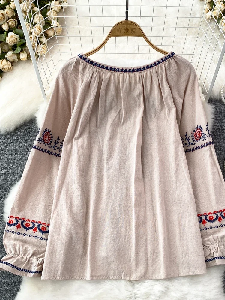 Spring Ethnic Style Retro Heavy Industry Totem Embroidery Tassel Lace Round Neck Puff Sleeve Top Trendy Women Blouse D1590