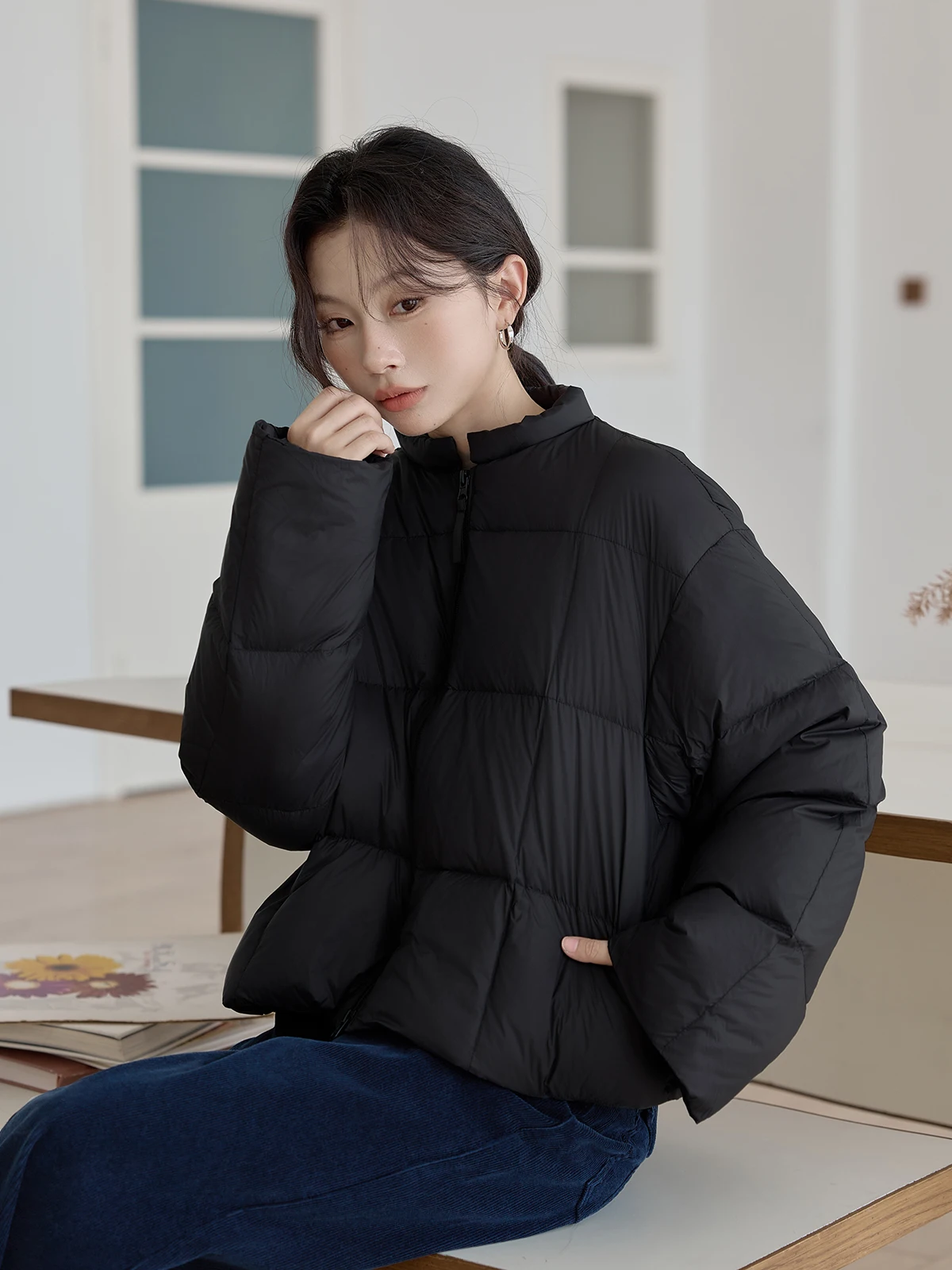 

HuiXi Bla Loose Women's down Jaet 2025 Winter New Small Design Sense Versatile Warm Outerwear Commute Sle Korean Version