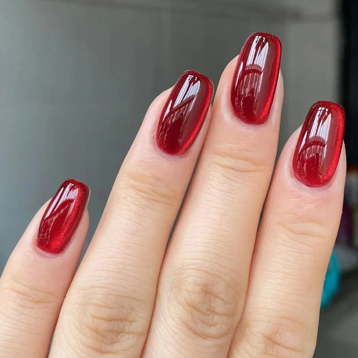 

24pcs Detachable Cat Eyes Red Wine False Nails with Glue Full Cover Ballet Square Almond Shiny Acrylic Press on Fake Nails Tips