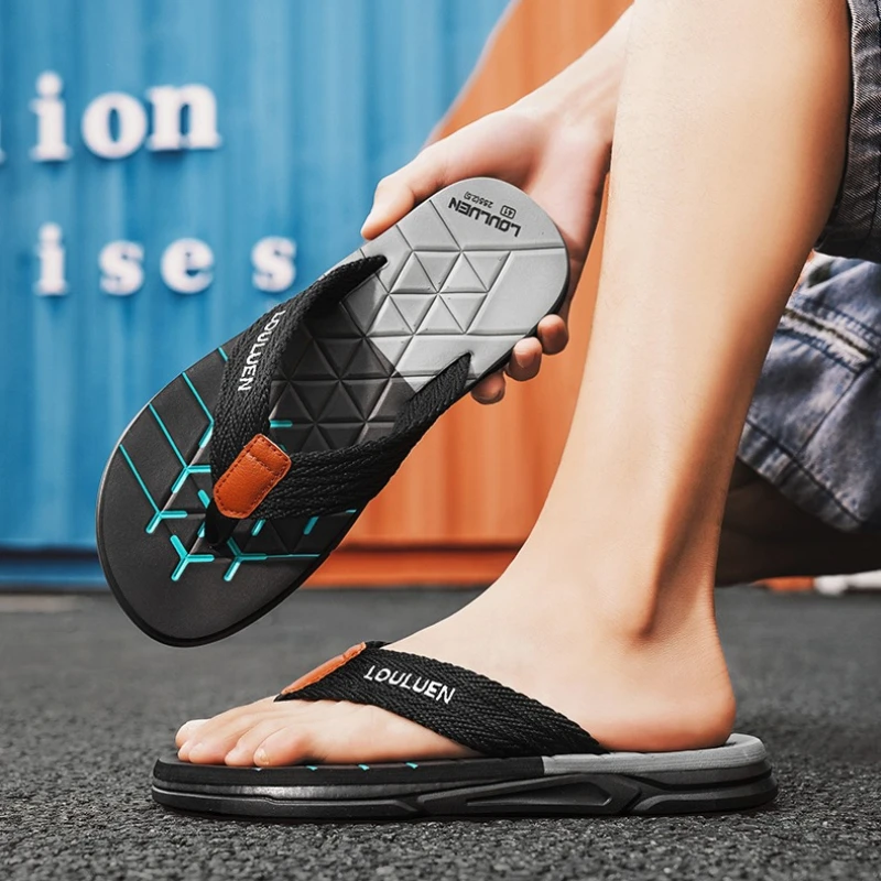 

Flip-flops for Men Large-sized Summer Lightweight Slip-on Anti-slip New Color-blocked Fashionable and Casual Beach Shoes