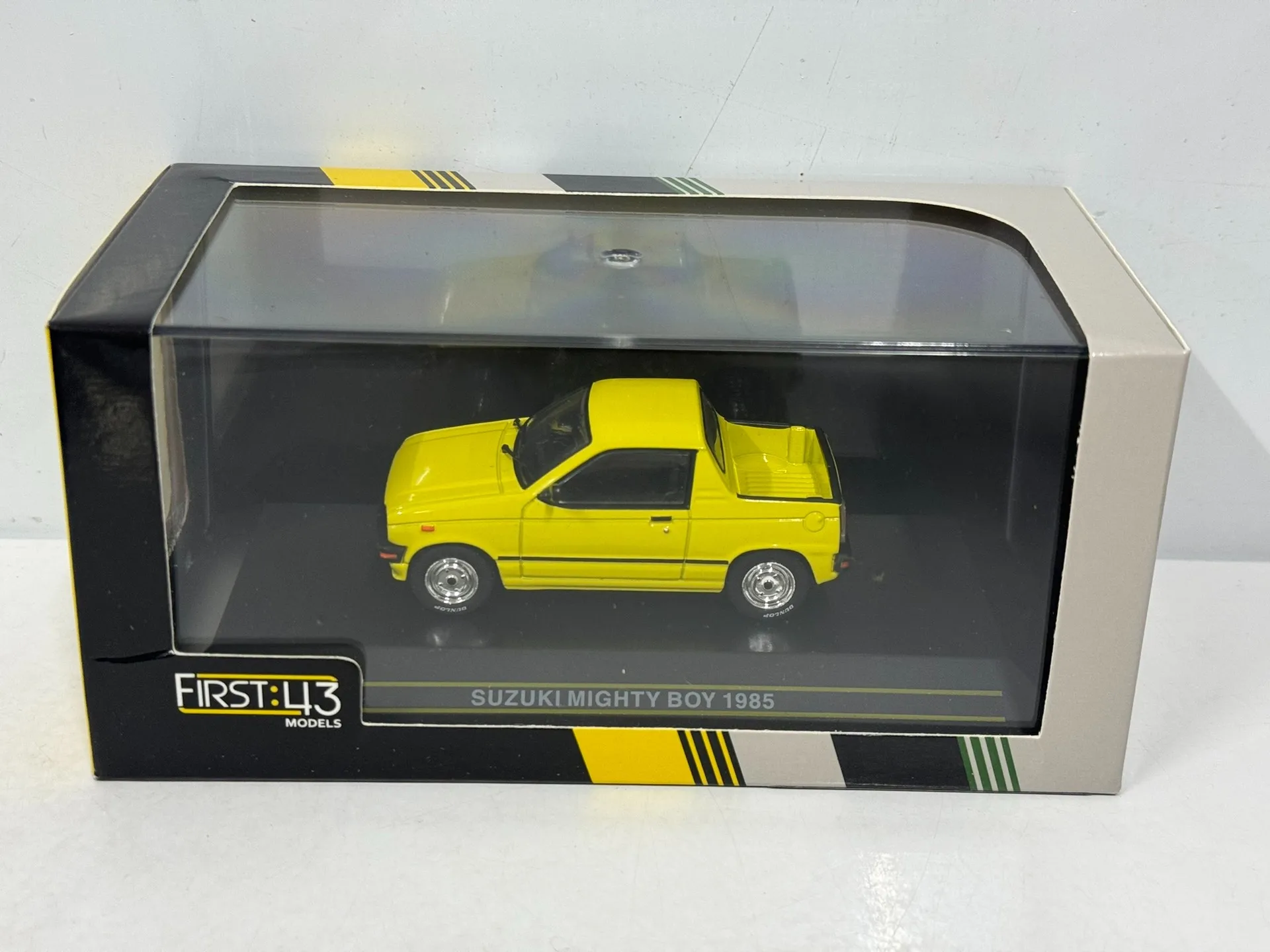 

Литой под давлением FIRST масштаб 1/43 SUZUKI MIGHTY BOY 1985, модель автомобиля, Коллекционная игрушка, подарок, сувенир, украшение для дисплея