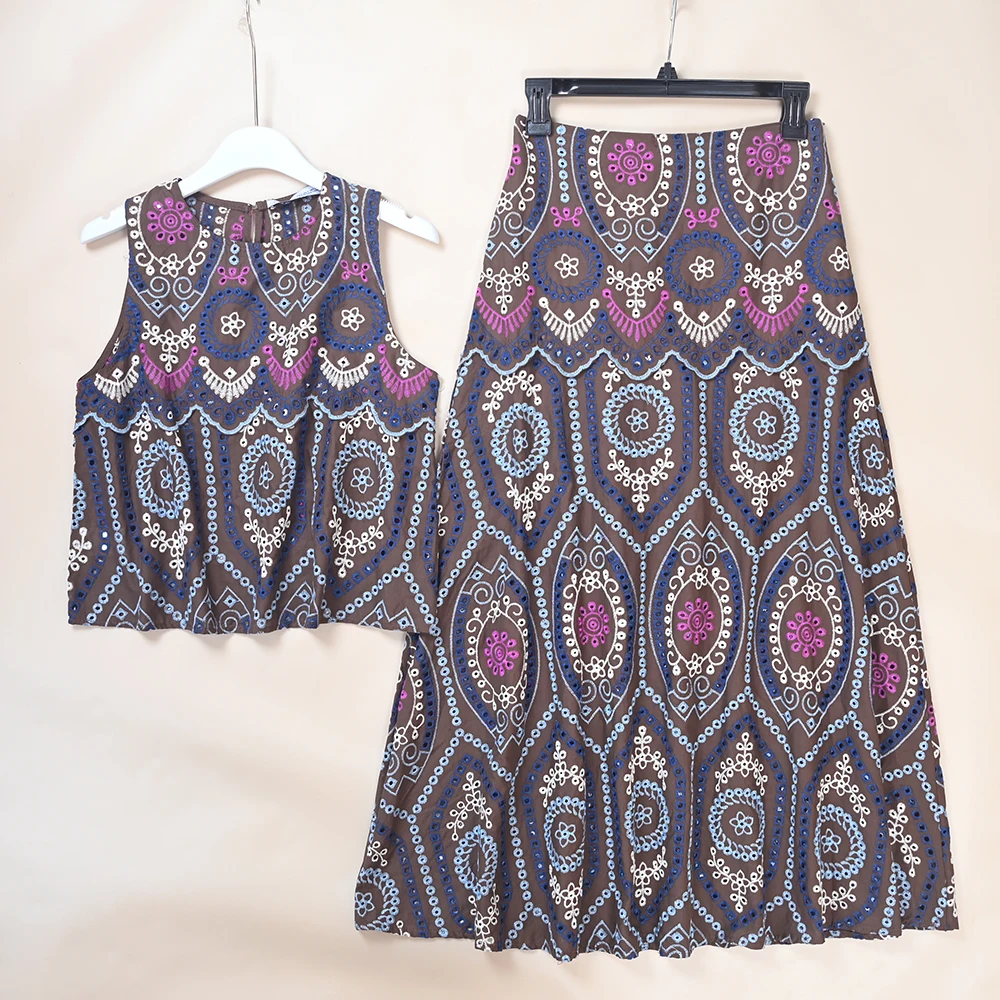

Ladies Bohemian Style Embroidered Hollow out Vest Top Half Skirt Set Summer New Arrival Fashionable Women's Two-Piece Suit